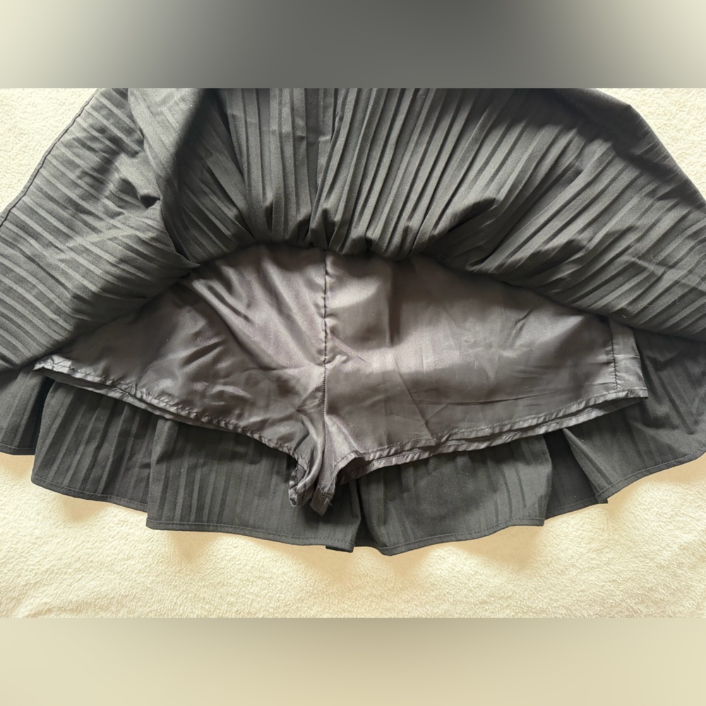 NWT Zara Black Pleated Mini Skirt with Elastic Paperbag Waist - Size XS - Picture 2 of 4